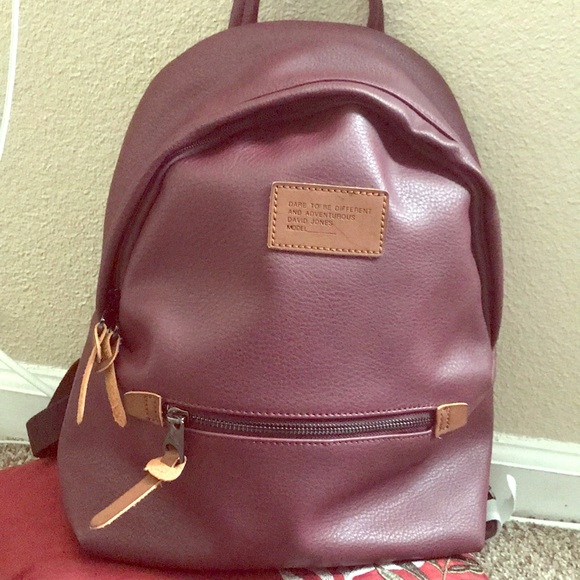 Backpack - Picture 1 of 2